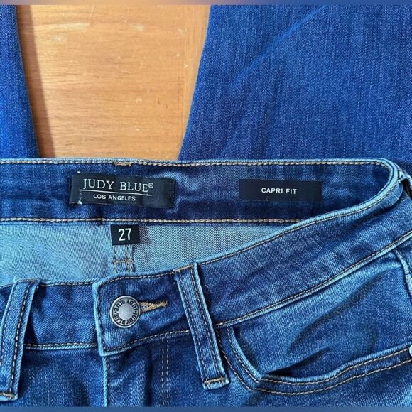 Judy Blue Women’s Capri Fit Jeans - Picture 6 of 8